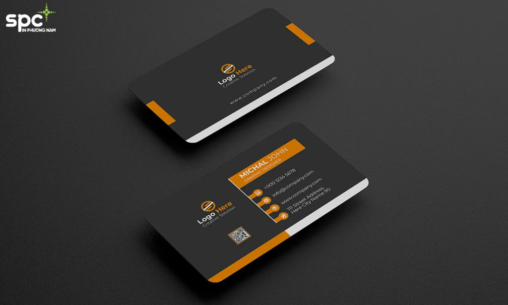 Kích thước của name card cũng ảnh hưởng đến bố cục và cách sắp xếp thông tin trên thẻ Kích thước của name card cũng ảnh hưởng đến bố cục và cách sắp xếp thông tin trên thẻ