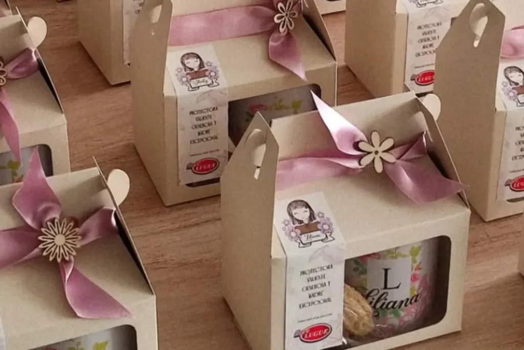 Cách chọn hộp giấy đựng kẹo đám cưới phù hợp Cách chọn hộp giấy đựng kẹo đám cưới phù hợp