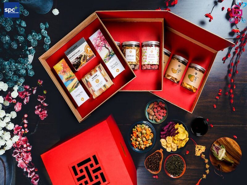 Những chiếc hộp giấy đựng mứt Tết vừa đẹp, vừa bền, vừa tối ưu cho việc quảng bá thương hiệu