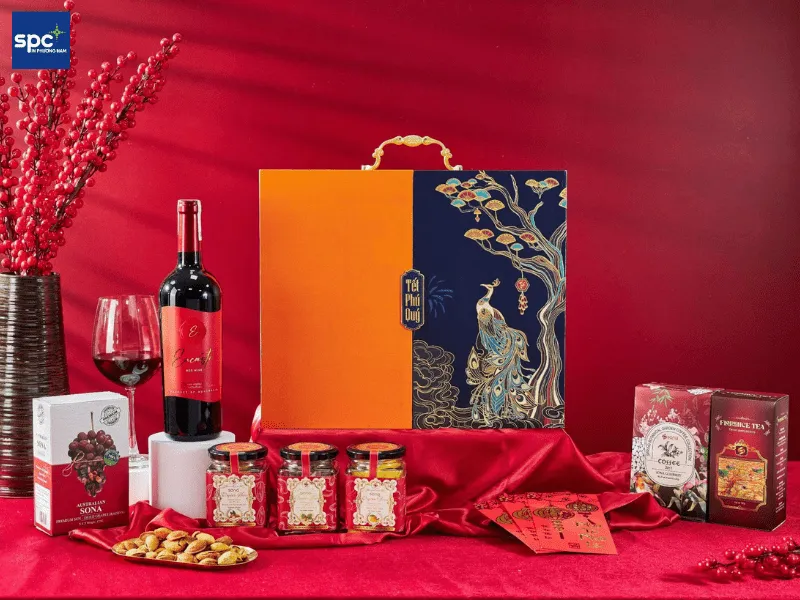 Biến lịch tết tặng nhân viên công ty thành niềm tự hào thương hiệu Biến lịch tết tặng nhân viên công ty thành niềm tự hào thương hiệu